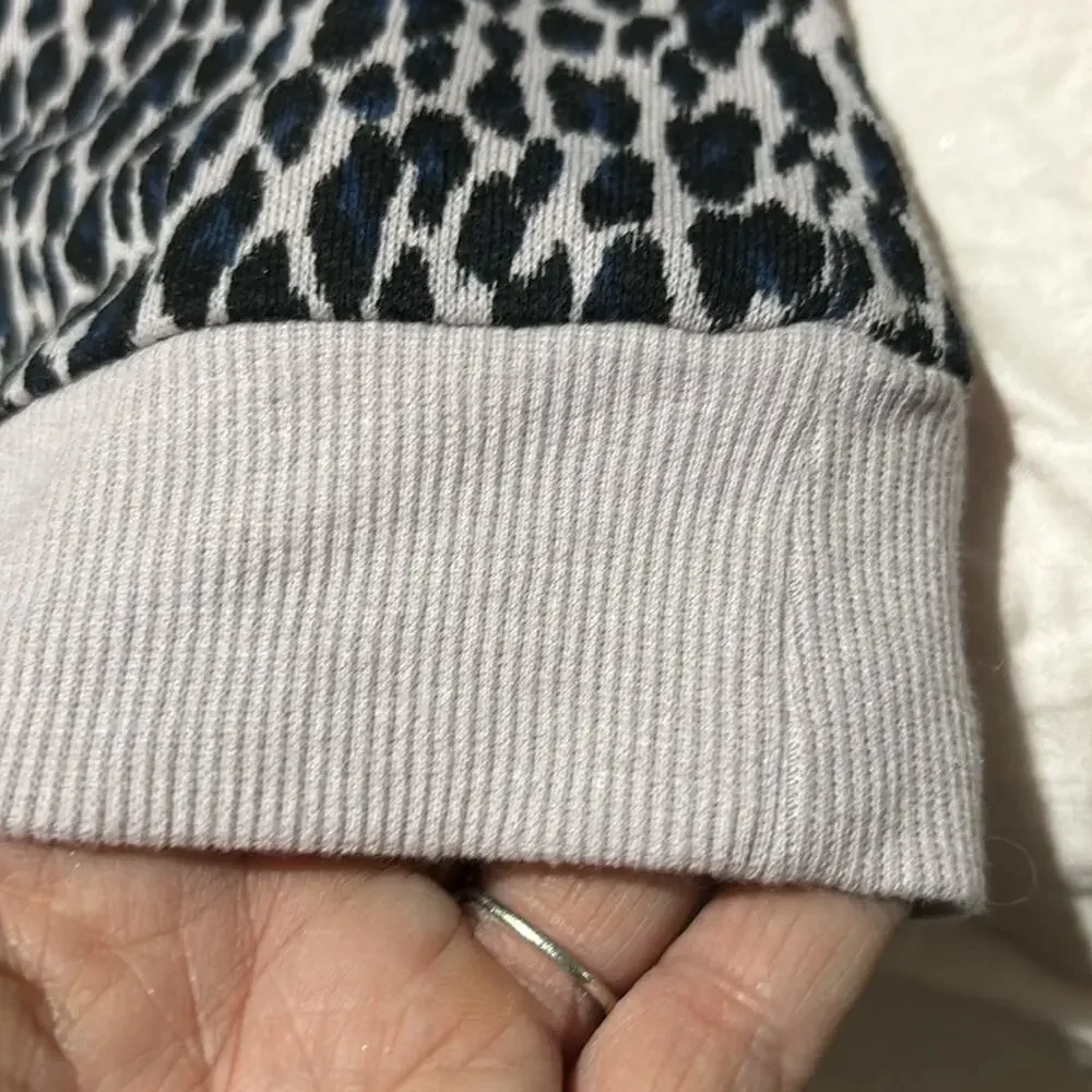 Nordstrom 10/12 lavander animal print sweatshirt hooded billow sleeve euc
